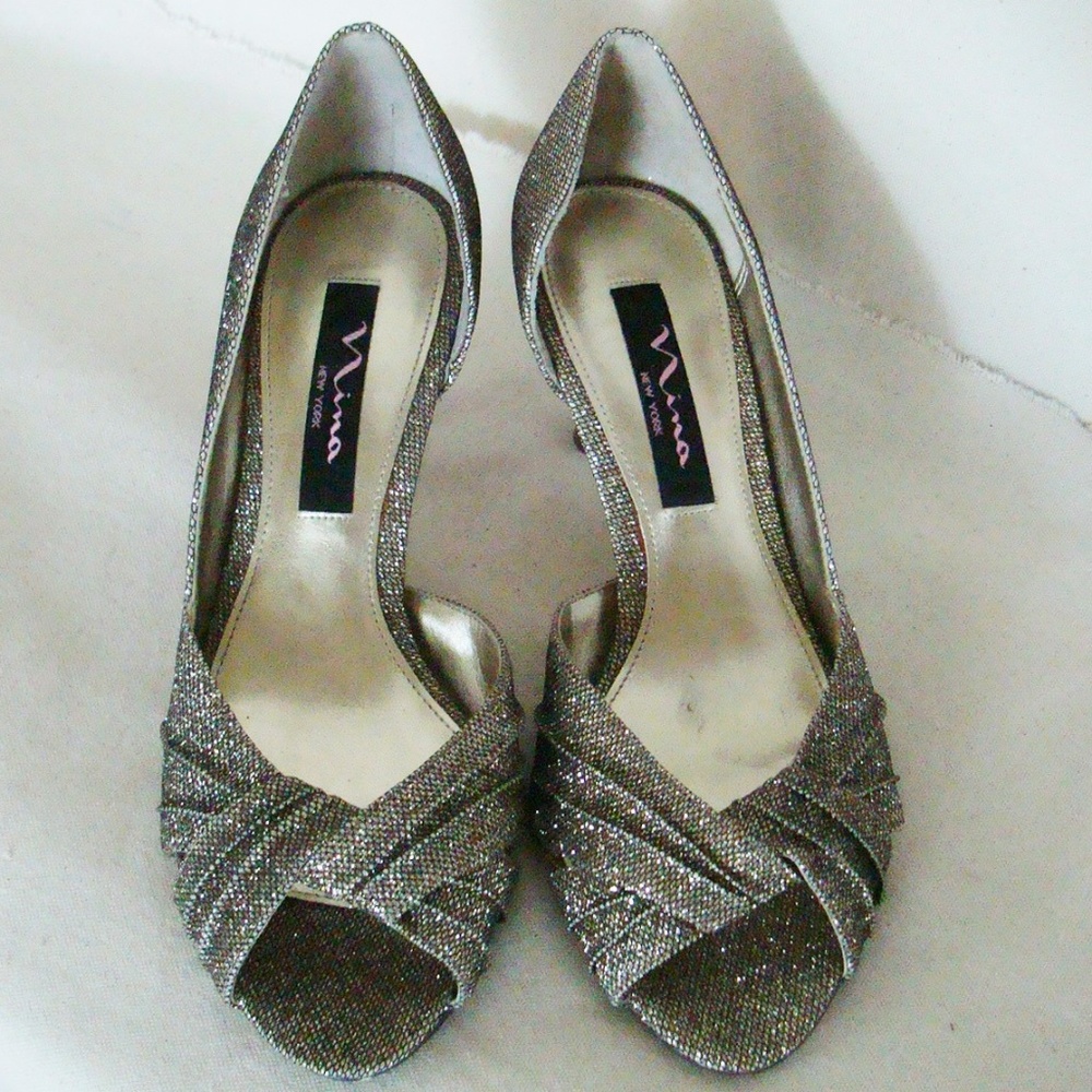 Silver glittery peep toe low heels